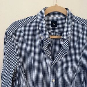 Gap blue gingham buttondown shirt